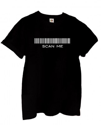 Boyfriend T-shirt FRUIT OF THE LOOM Scan me σε μαύρο χρώμα.